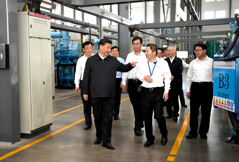 5月20日至22日，中共中央总书记、国家主席、中央军委主席习近平在江西考察，主持召开推动中部地区崛起工作座谈会并发表重要讲话。这是习近平在江西金力永磁科技股份有限公司考察，了解企业生产经营情况。